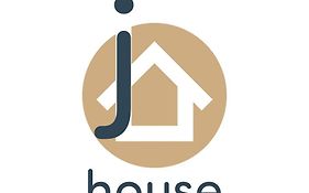 Jô House